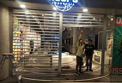 Rolling Door Polycarbonate